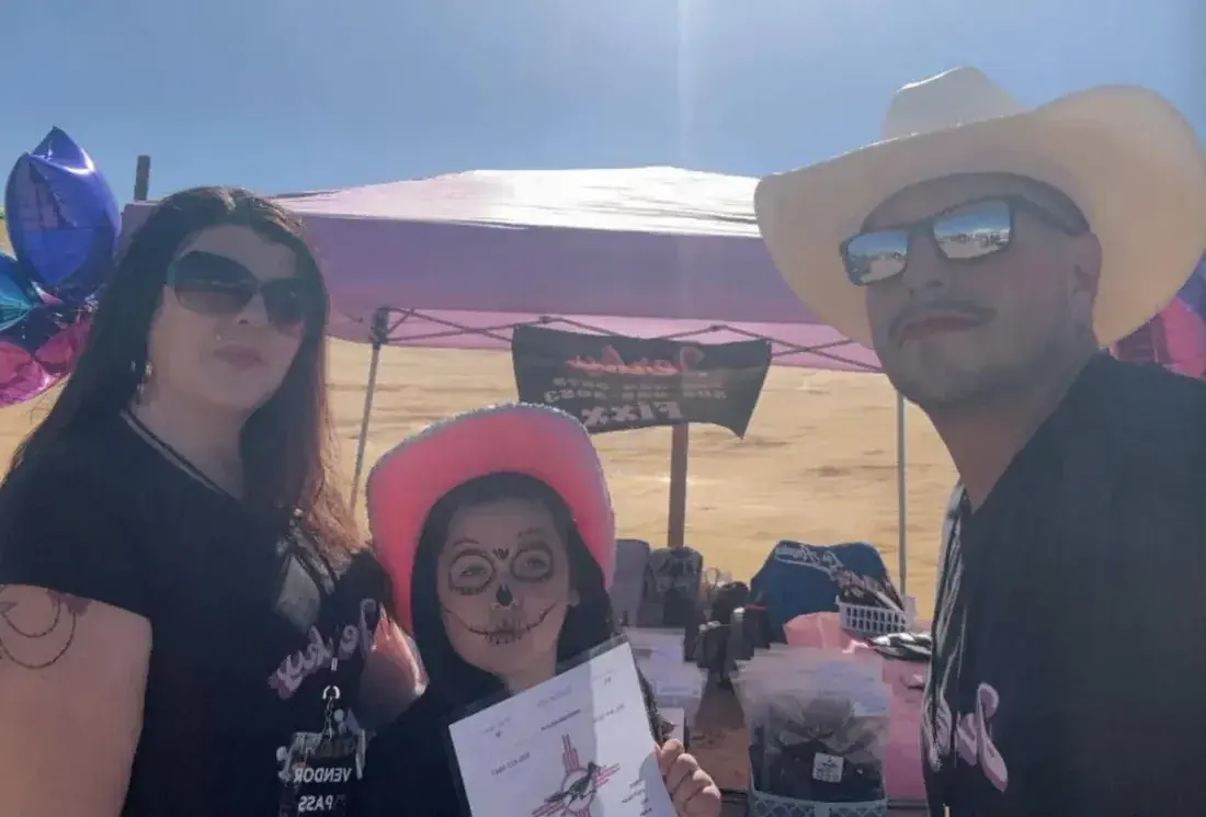 Jerky Fixx family selfie at the booth